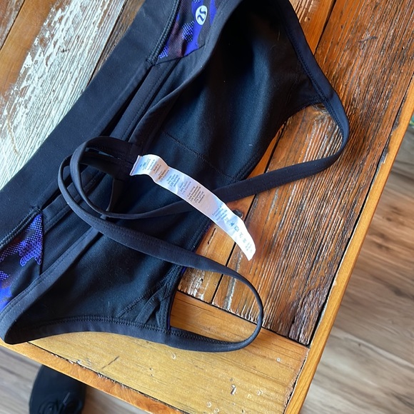 NWOT lululemon sports bra - Picture 5 of 6